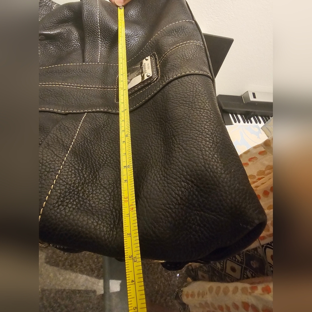 Tignanello Black Pebbled Leather Tote Bag - Picture 9 of 11